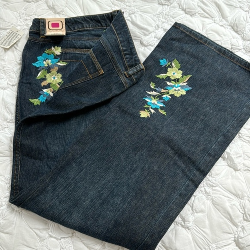 BANDOLINO Dark Blue Jeans with Embroidered Floral appliqués🪻🪷🌺Size 12